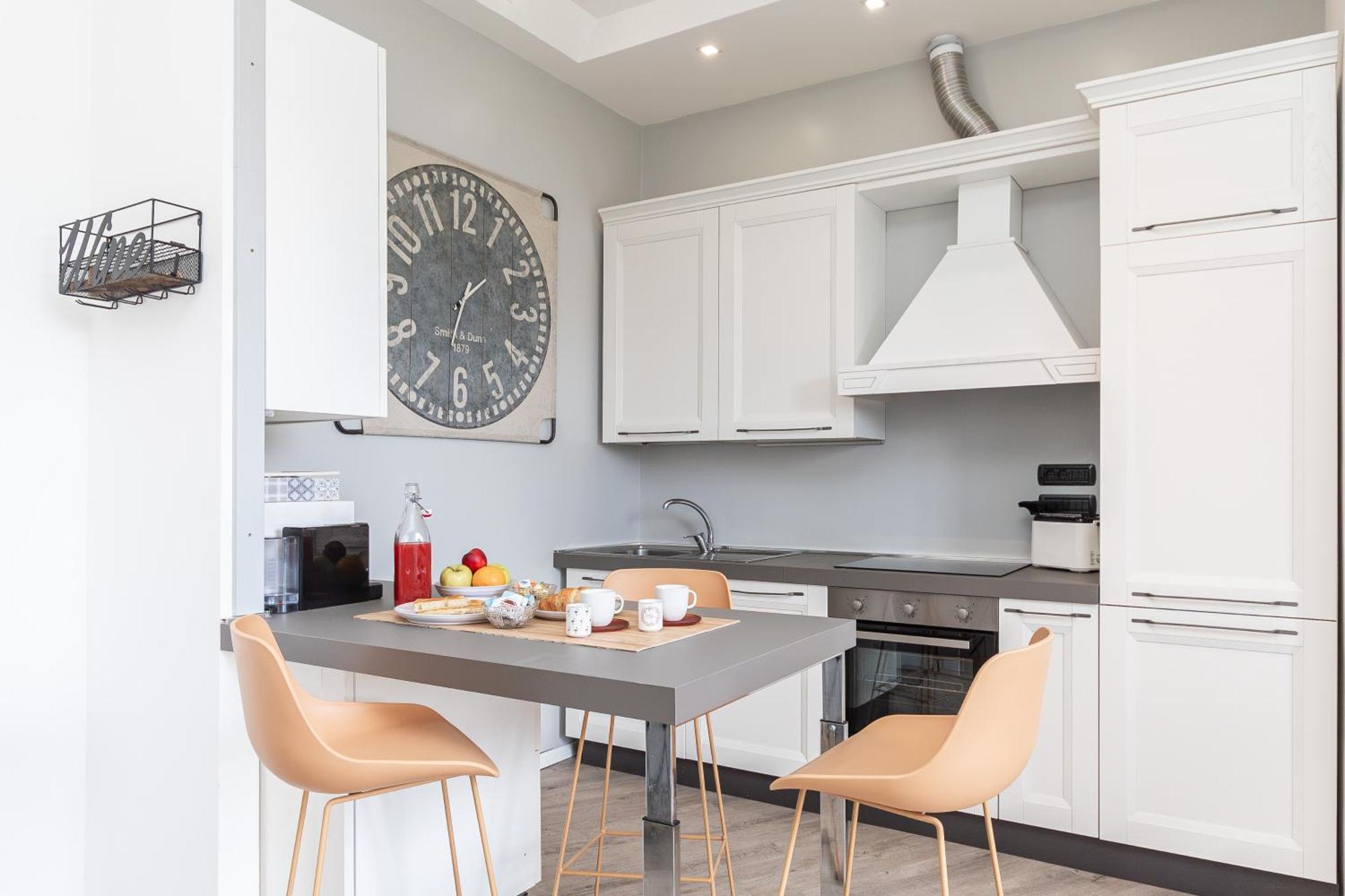 Spacious 3-Bedroom Apartment - 10 Min To City Center & 5 Min To Gaslini Hospital Gênes Extérieur photo